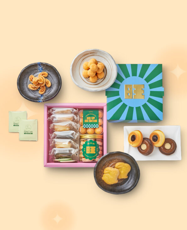 Mika CNY Gift Set Cookie Hamper